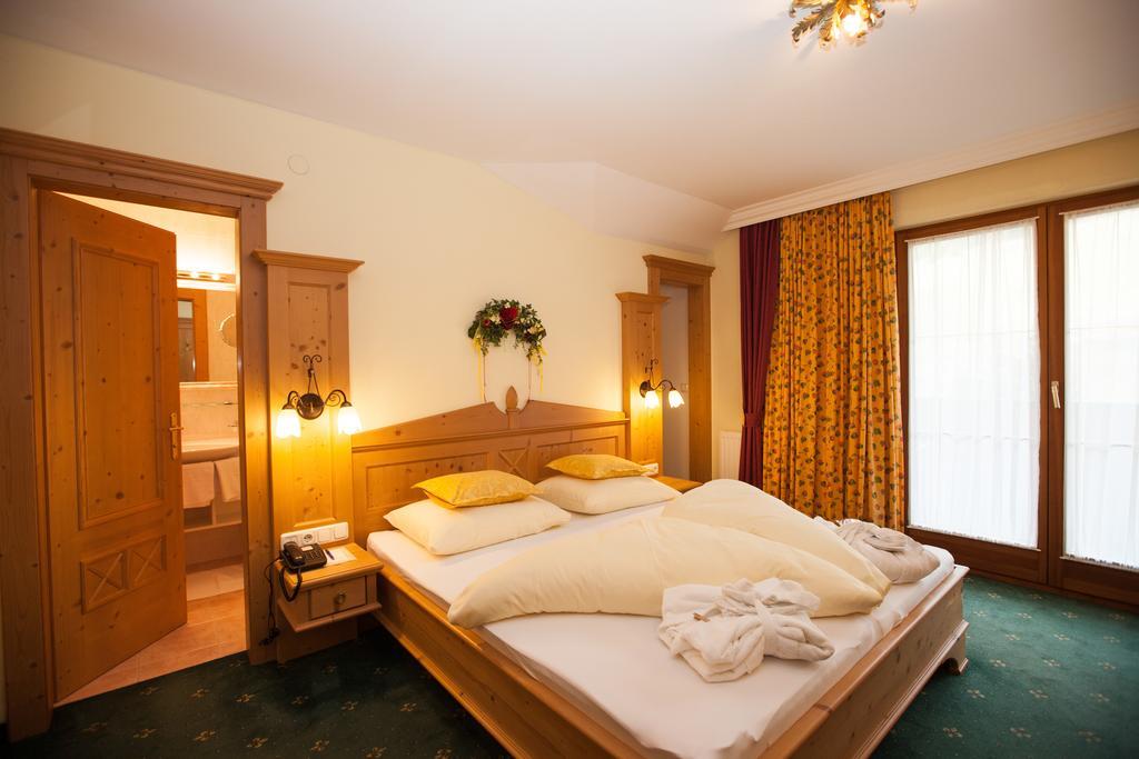 Bed and Breakfast Alpenresidenz Trisanna Ischgl Esterno foto
